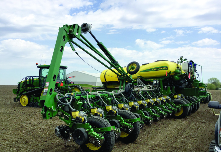 tractor planting fertilizer